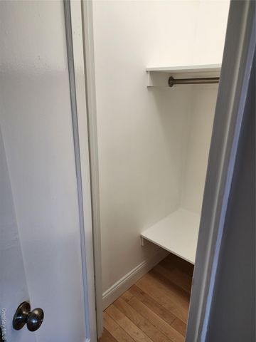 111-50 75th Road A54, Forest Hills, NY 11375