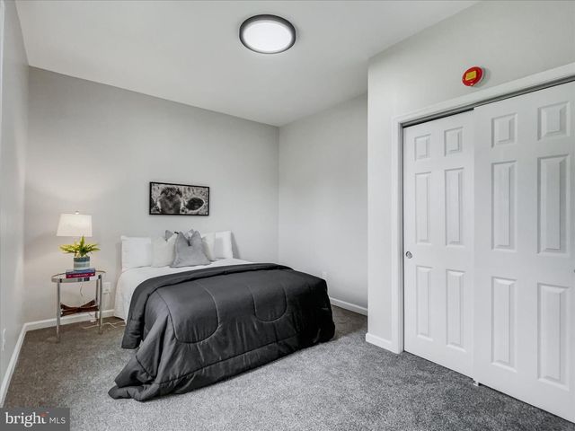 1002 4TH AVE, Harrisburg, PA 17113