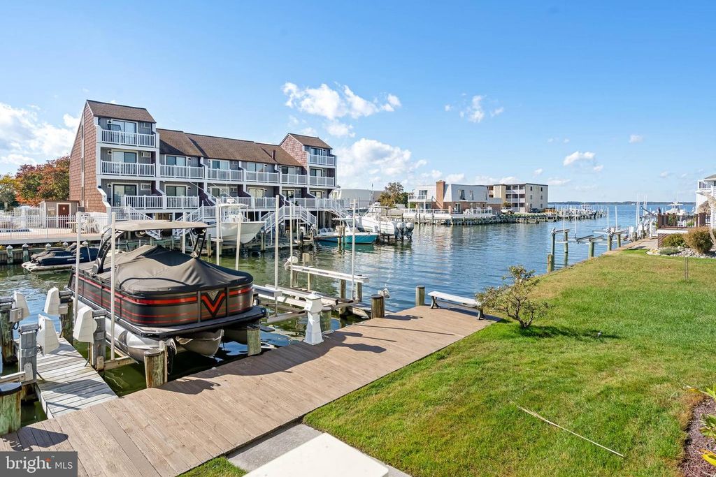 203 S HERON DR #104D, Ocean City, MD 21842