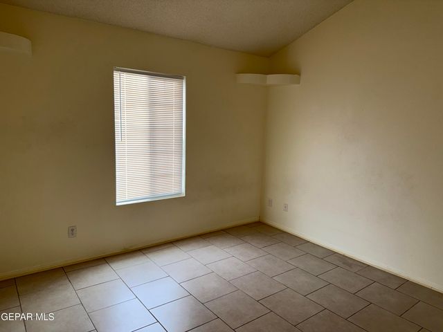 456 Passmore Road, Socorro, TX 79927