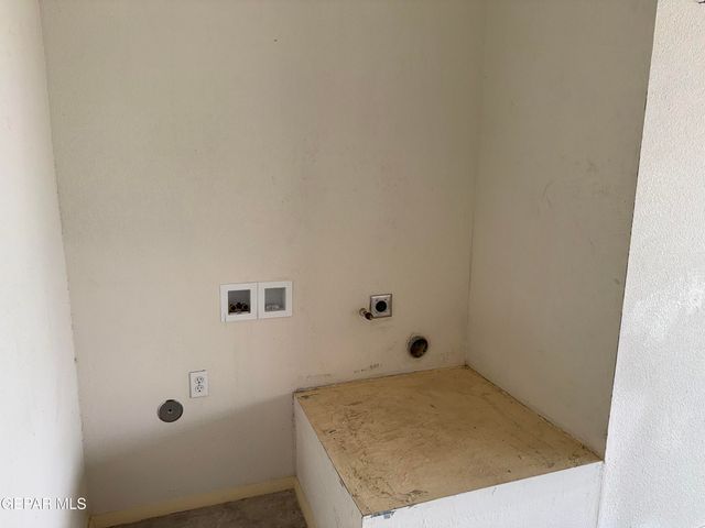 456 Passmore Road, Socorro, TX 79927