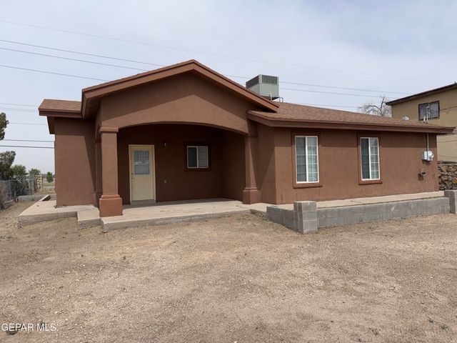 456 Passmore Road, Socorro, TX 79927