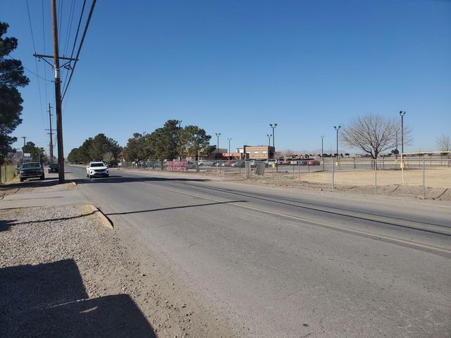 456 Passmore Road, Socorro, TX 79927