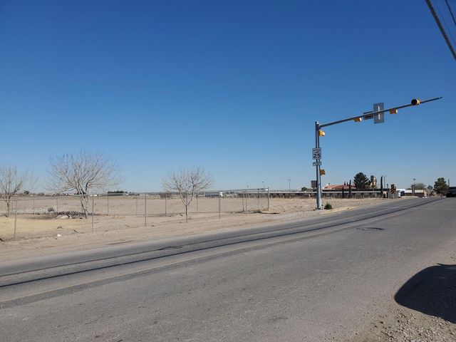 456 Passmore Road, Socorro, TX 79927