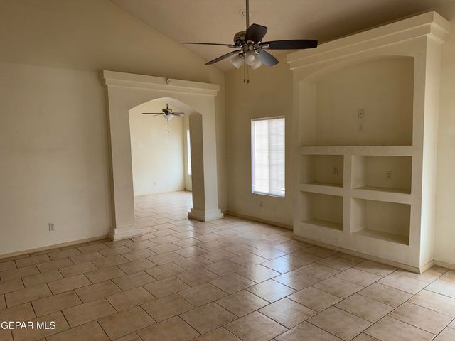 456 Passmore Road, Socorro, TX 79927