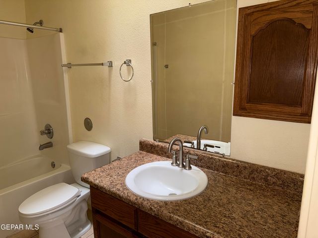 456 Passmore Road, Socorro, TX 79927