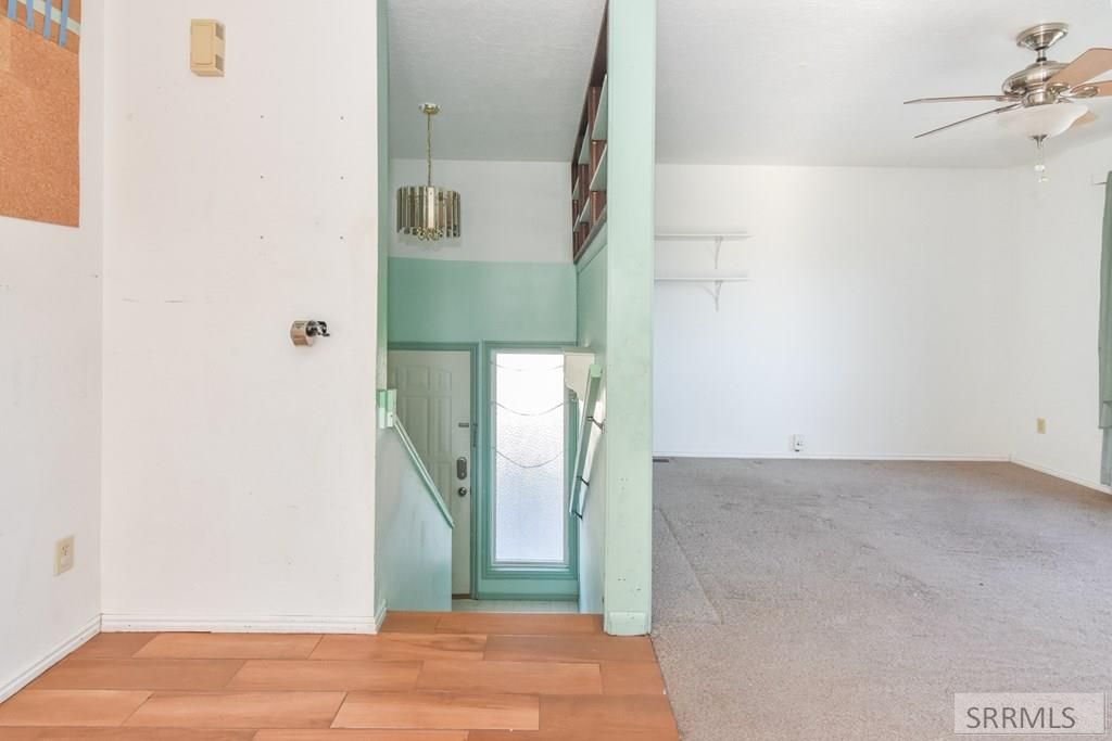 Image 5 of property listing at 962 11th Street, Idaho Falls, ID 83404