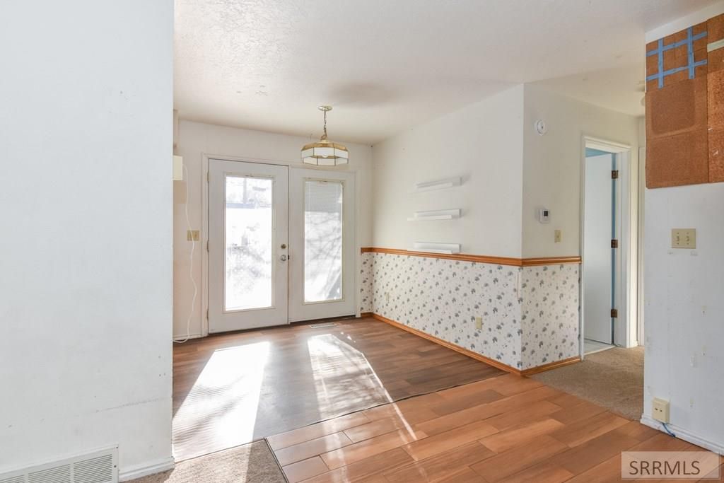 Image 6 of property listing at 962 11th Street, Idaho Falls, ID 83404