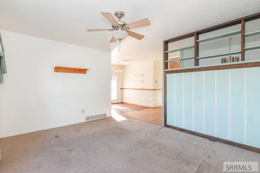 Image 8 of property listing at 962 11th Street, Idaho Falls, ID 83404