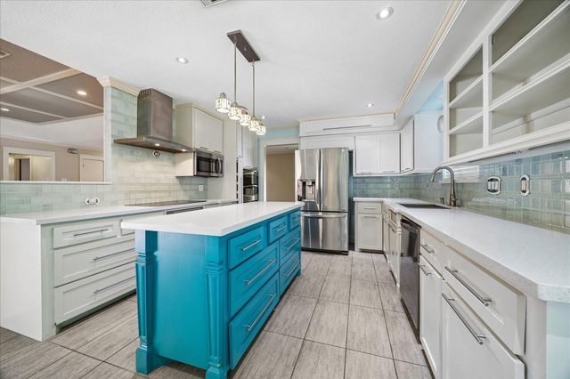 19614 Suncove Lane, Humble, TX 77346