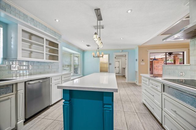 19614 Suncove Lane, Humble, TX 77346