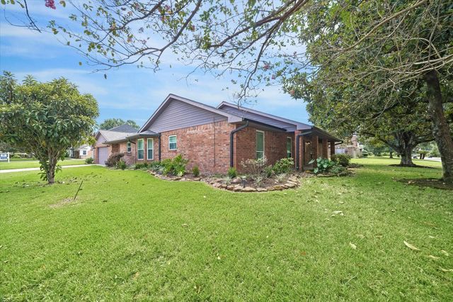 19614 Suncove Lane, Humble, TX 77346
