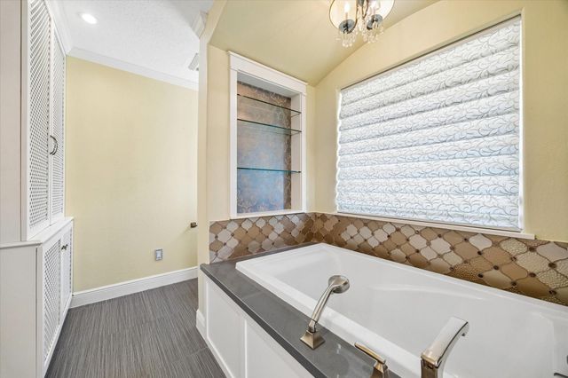 19614 Suncove Lane, Humble, TX 77346