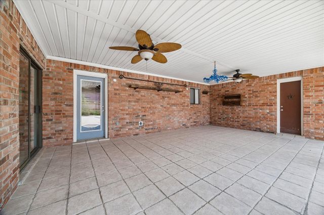 19614 Suncove Lane, Humble, TX 77346
