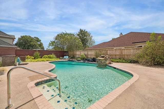 19614 Suncove Lane, Humble, TX 77346