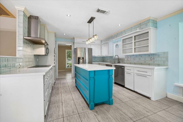 19614 Suncove Lane, Humble, TX 77346