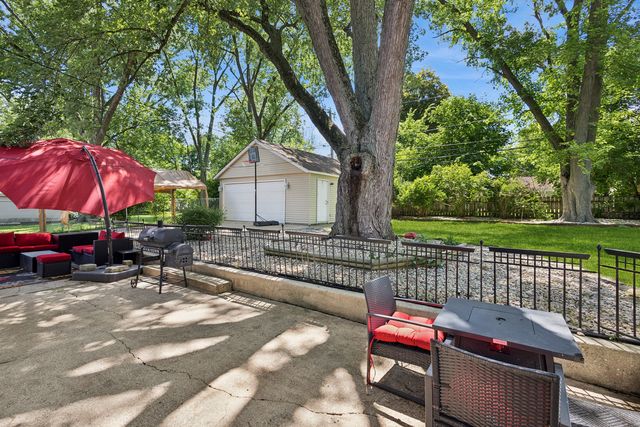 430 Navajo Street, Park Forest, IL 60466