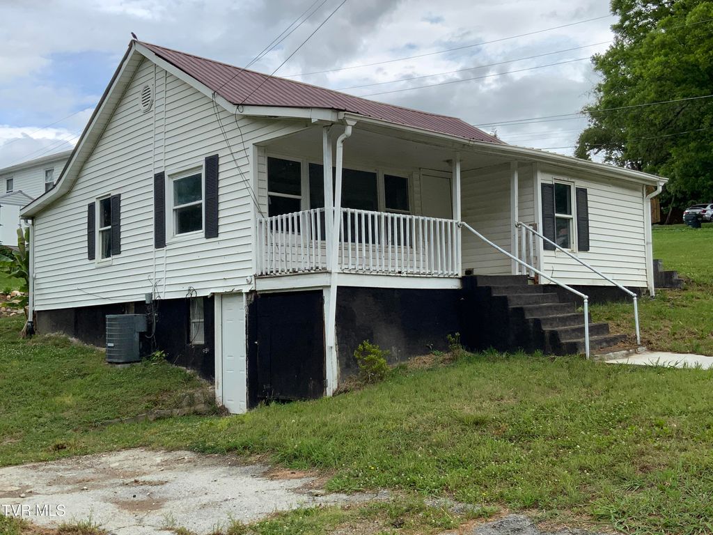 211 Locust Street 211, Greeneville, TN 37745