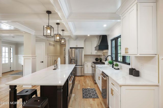 757 Nutswamp Road, Red Bank, NJ 07701