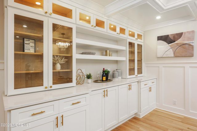 757 Nutswamp Road, Red Bank, NJ 07701