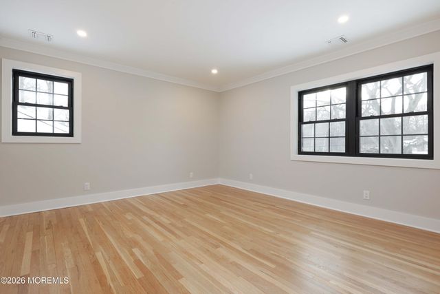 757 Nutswamp Road, Red Bank, NJ 07701