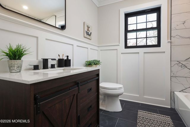 757 Nutswamp Road, Red Bank, NJ 07701