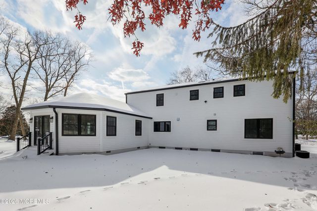 757 Nutswamp Road, Red Bank, NJ 07701