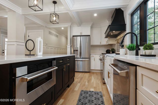 757 Nutswamp Road, Red Bank, NJ 07701