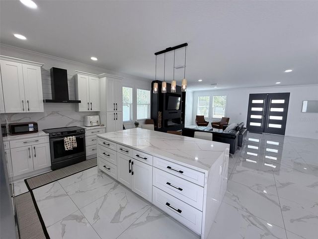 7403 EDGEMERE ROAD, Tampa, FL 33625