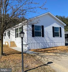 30 RUSTIC DRIVE, Shippensburg, PA 17257