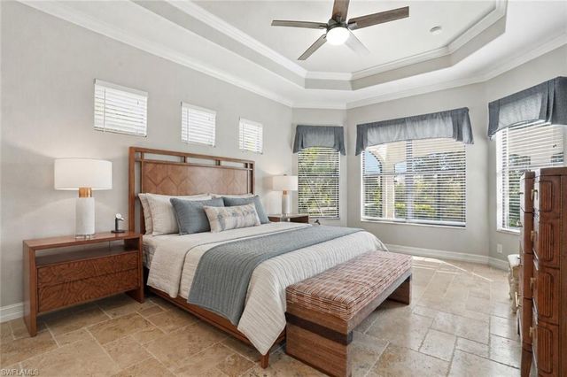 3328 Runaway LN, Naples, FL 34114