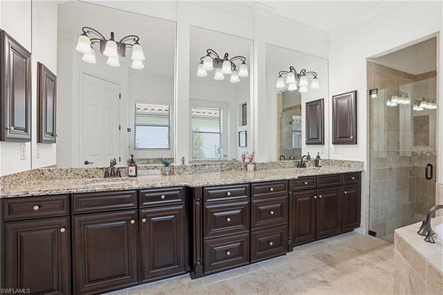 3328 Runaway LN, Naples, FL 34114