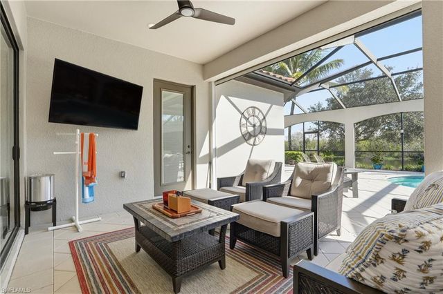 3328 Runaway LN, Naples, FL 34114