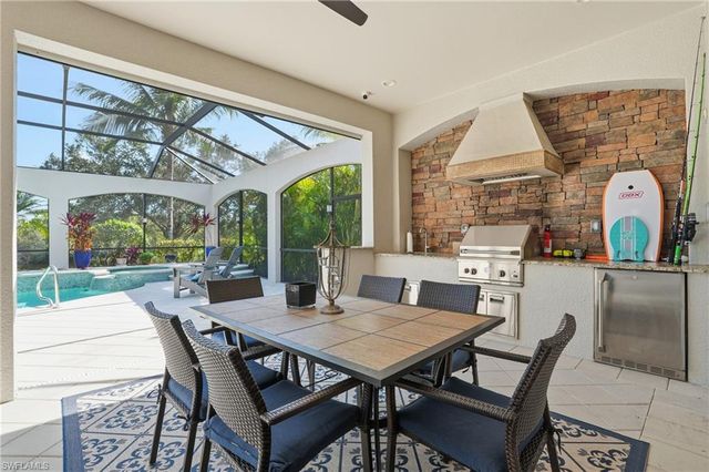 3328 Runaway LN, Naples, FL 34114