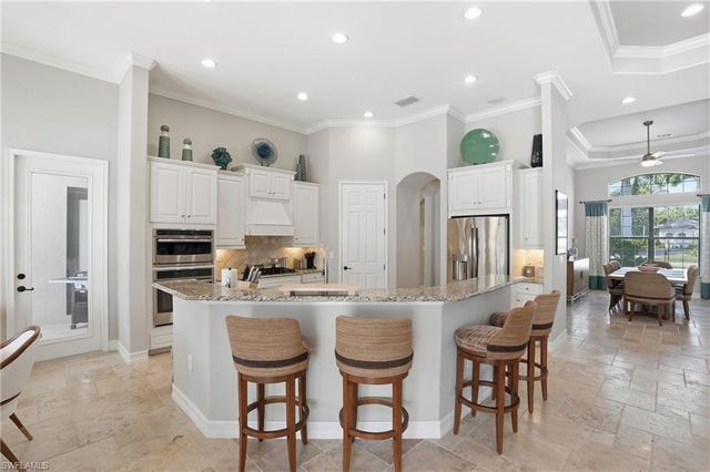 3328 Runaway LN, Naples, FL 34114