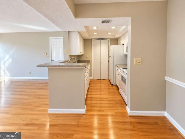 2037 Chastain Park Court NE, Atlanta, GA 30342
