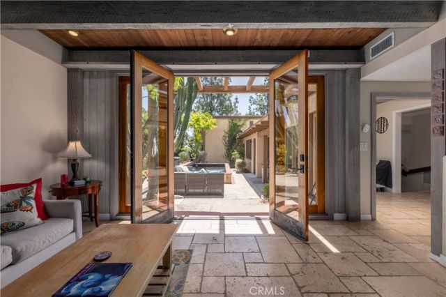 2480 Vista Drive, Upland, CA 91784