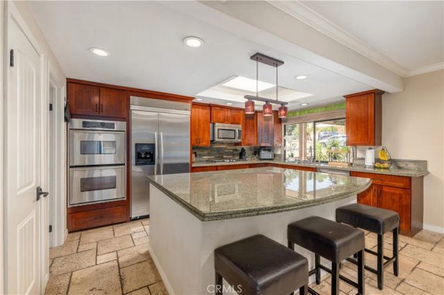 2480 Vista Drive, Upland, CA 91784