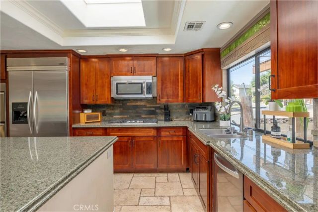 2480 Vista Drive, Upland, CA 91784