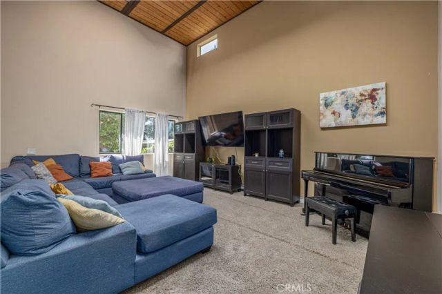 2480 Vista Drive, Upland, CA 91784