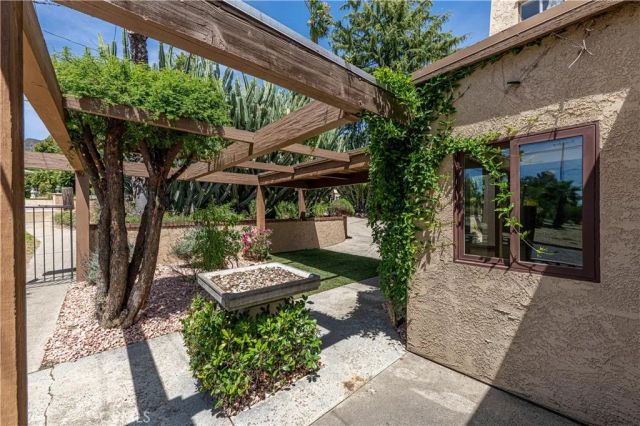 2480 Vista Drive, Upland, CA 91784