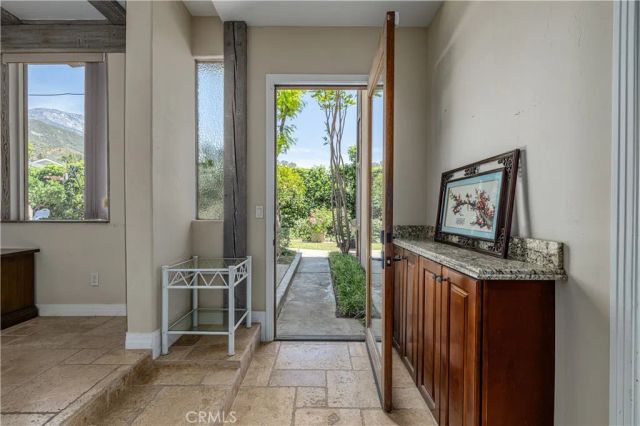 2480 Vista Drive, Upland, CA 91784