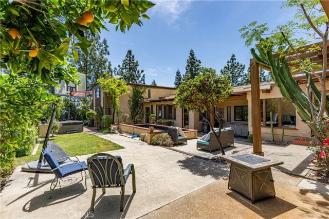 2480 Vista Drive, Upland, CA 91784