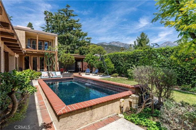 2480 Vista Drive, Upland, CA 91784