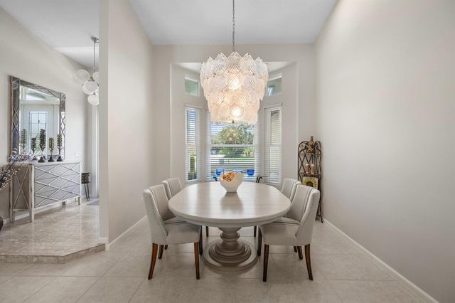15880 Meadow Wood Drive, Wellington, FL 33414