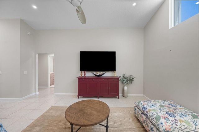 15880 Meadow Wood Drive, Wellington, FL 33414