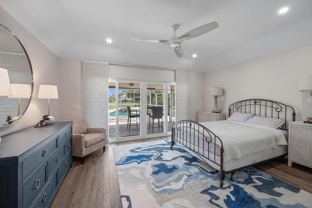 15880 Meadow Wood Drive, Wellington, FL 33414