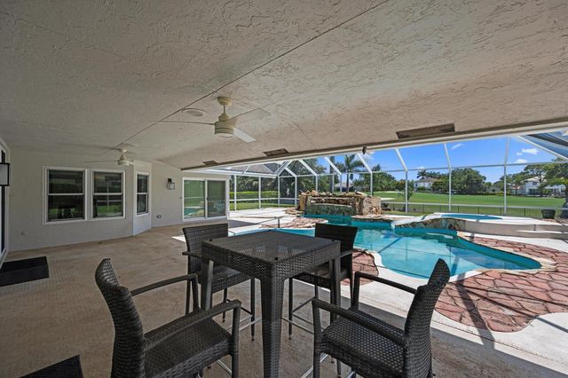 15880 Meadow Wood Drive, Wellington, FL 33414