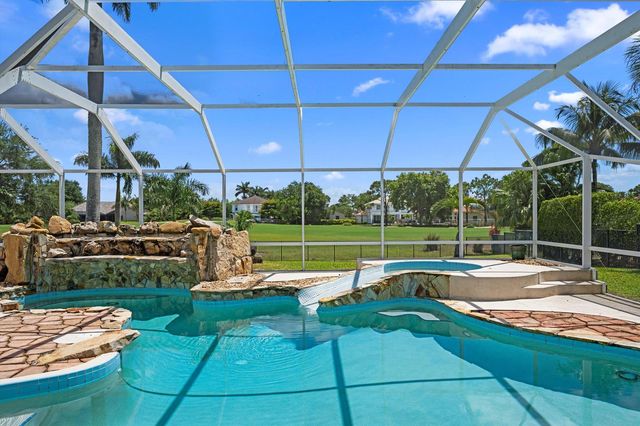 15880 Meadow Wood Drive, Wellington, FL 33414