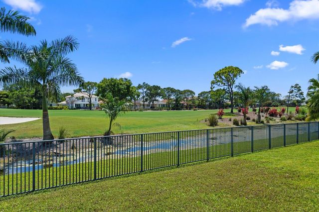 15880 Meadow Wood Drive, Wellington, FL 33414